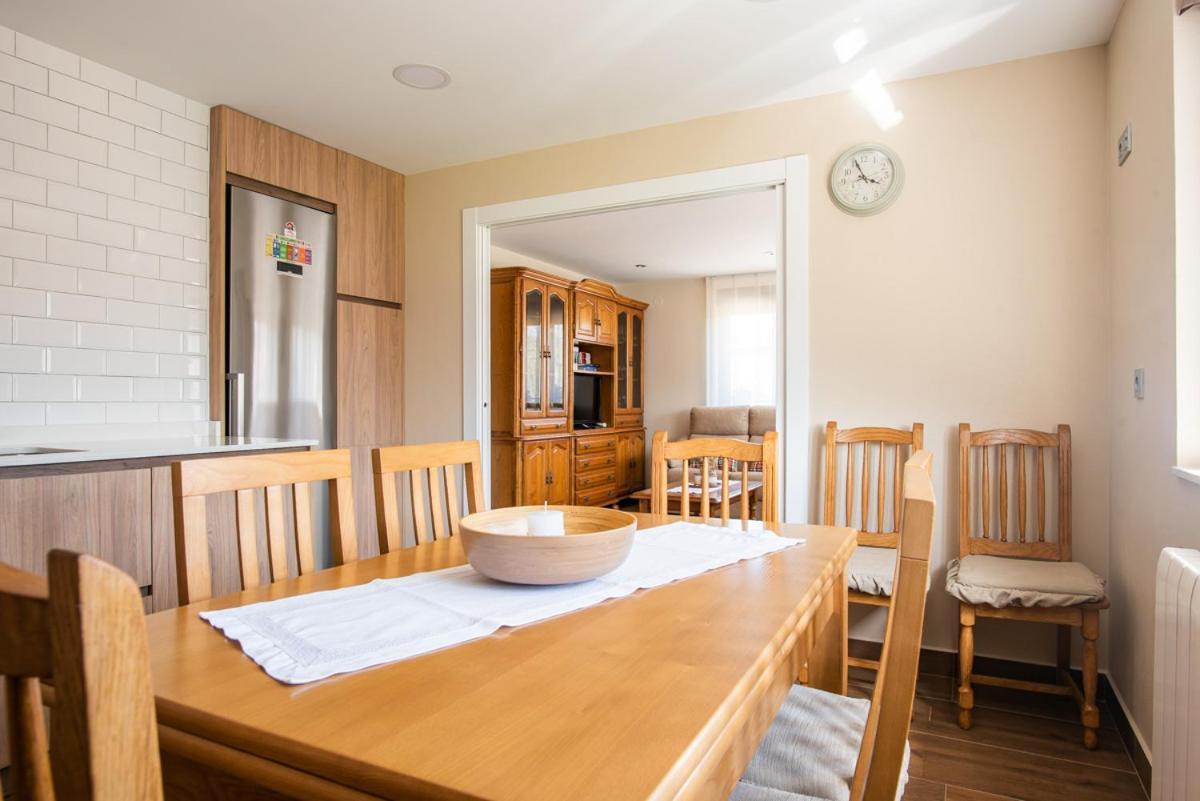 Apartamentos La Cortina Onís Extérieur photo