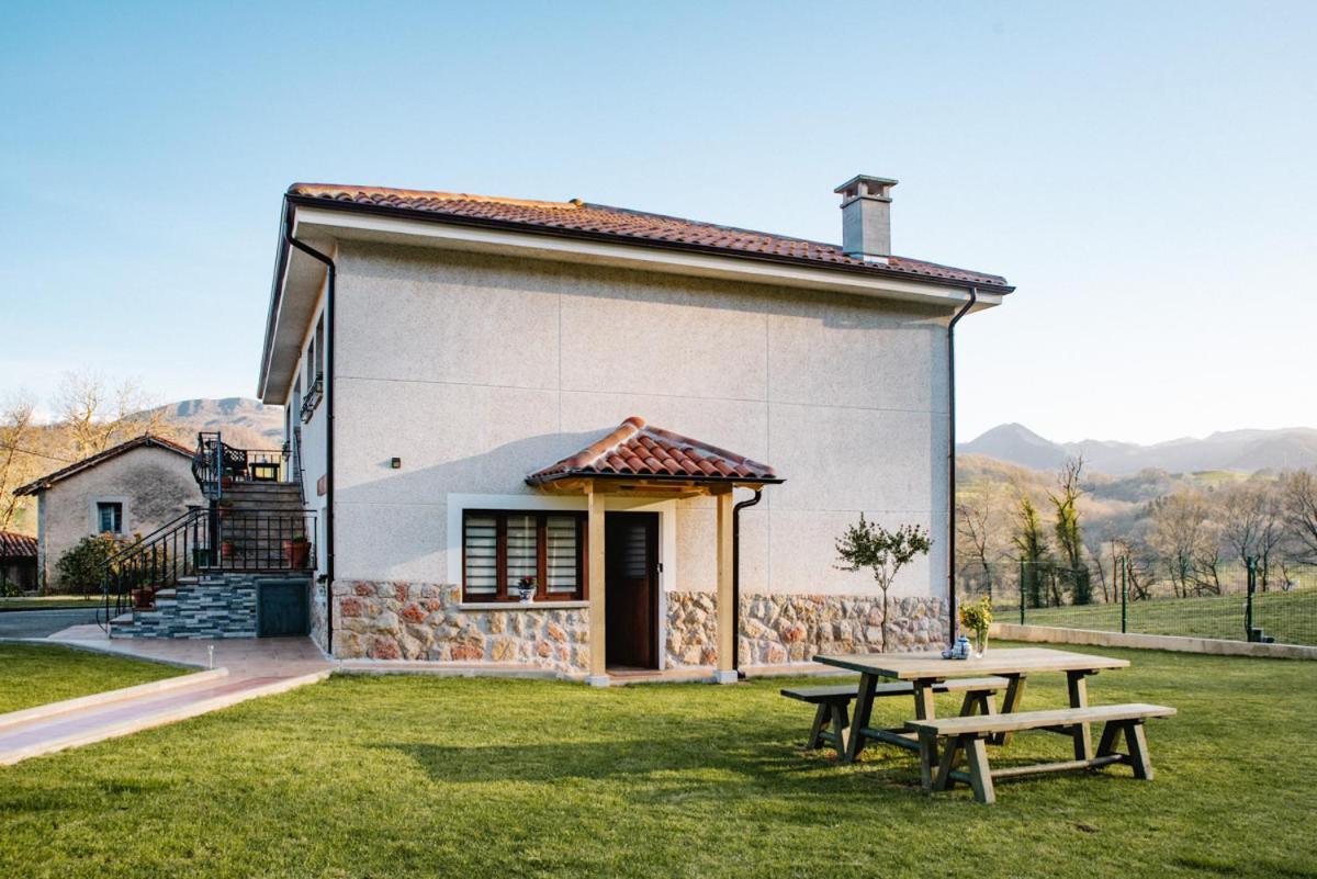 Apartamentos La Cortina Onís Extérieur photo