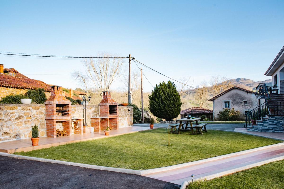 Apartamentos La Cortina Onís Extérieur photo